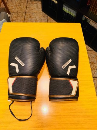 Protector cabeza boxeo Outshock + guantes y cintas