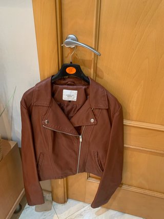 Chaqueta polipiel marrón Talla M sin estrenar