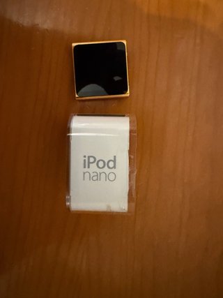 iPod Nano 6ª Gen 8GB A1366 Dorado