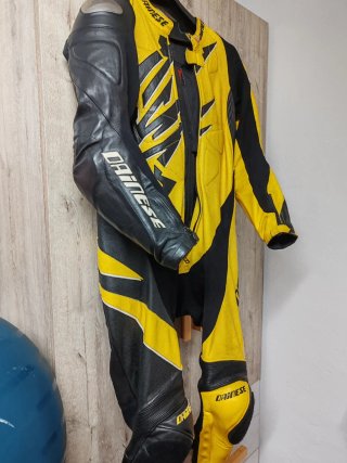 Mono Dainese Moto Amarillo y Negro