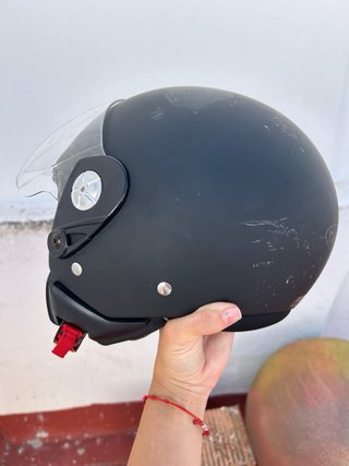 Casco de moto con visera transparente