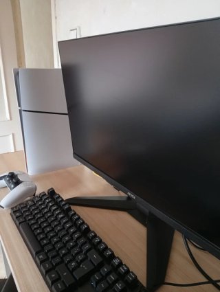 Pack Gaming: PS5, Monitor MSI, Cascos JBL y Sillón