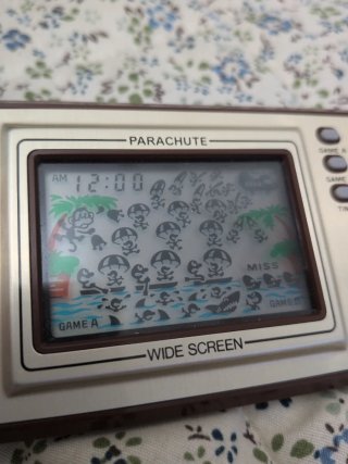 10/10 Game & Watch Parachute
