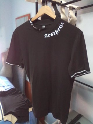 Camiseta Negra Shein Talla S