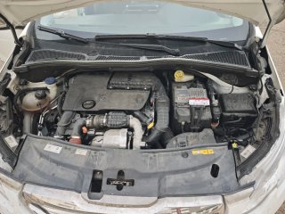 Peugeot 2008 2015 1.6 BlueHDi 120 CV