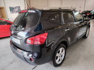 Nissan Qashqai+2 2010