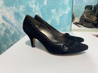 Zapatos de salón Balenciaga Paris negros