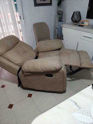 Sillón reclinable beige tela
