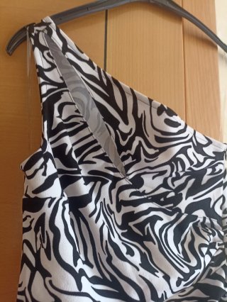 Mono Asimétrico Estampado Talla XXS