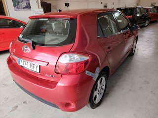 Toyota Auris 2011