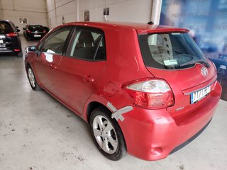 Toyota Auris 2011