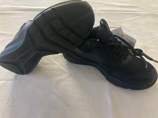 Sapatilhas Reebok tamanho 31