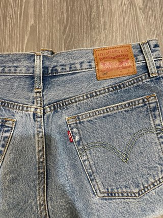 Shorts Levi's vaqueros desgastados