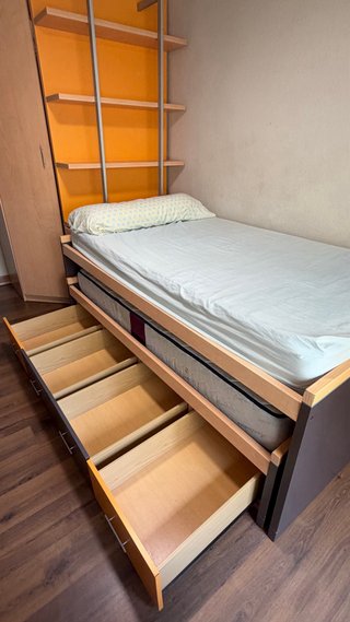 Habitación completa, cama, escritorio, armarios