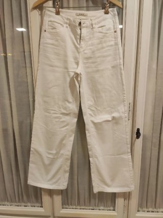 Pantalón vaquero blanco ancho