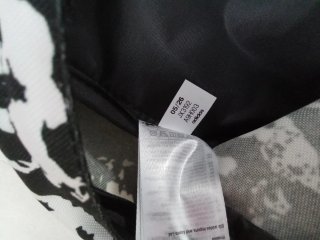 Mochila Adidas Graffiti Negra y Blanca 42*30cm