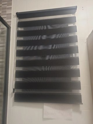 Estor enrollable negro 60x90cm