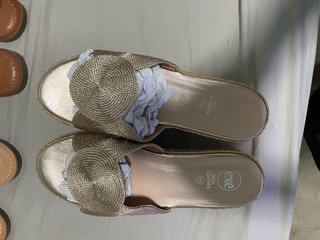 Sandalias Talla 40