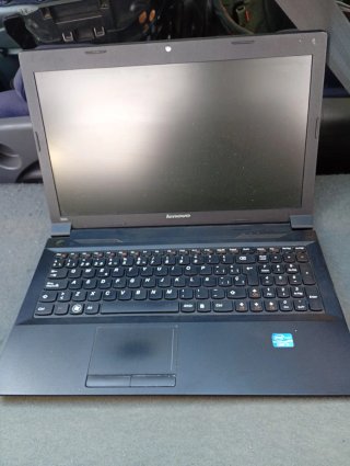 Portátil Lenovo Negro