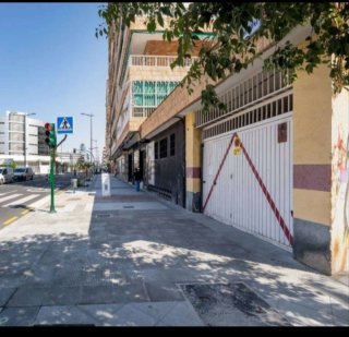 Alquilo plaza de garaje Arabial 16