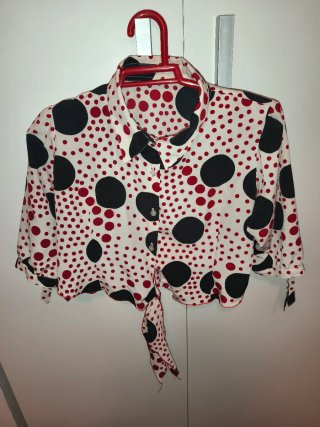 Traje de flamenco de dos piezas y falda