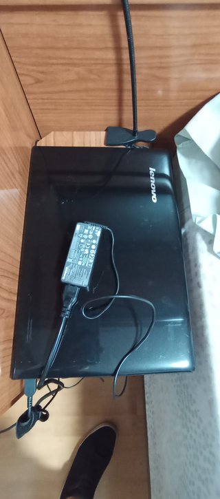 Portátil Lenovo Ideapad 300