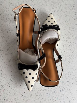 Zapatos de Tacón con Lunares