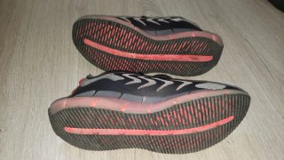 Zapatillas Reebok Negras y Rojas