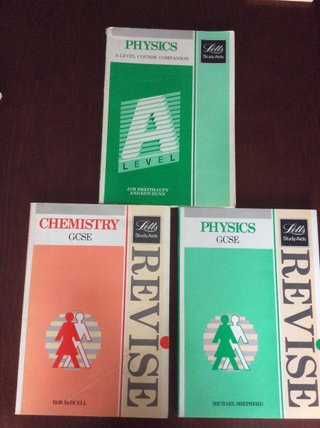 LOTE DE TRES LIBROS DE FISICA Y QUIMICA EN INGLÉS