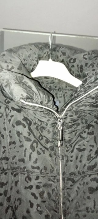 Chaquetón Kiabi estampado leopardo talla 50-52