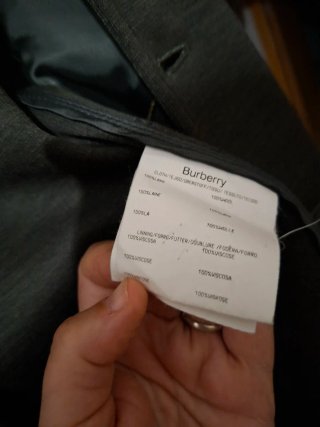 Blaiser color verde oliva, Burberry talla 52