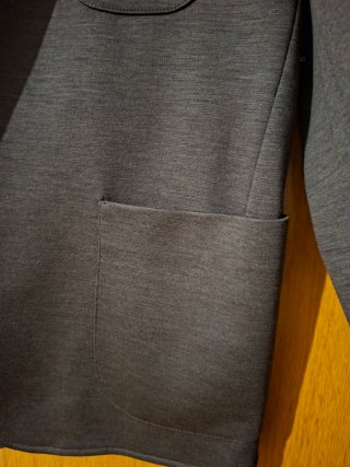 Blaiser color verde oliva, Burberry talla 52