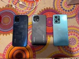 Confezione 3 Cellulari: Xiaomi + Vivo