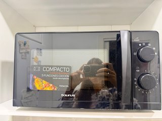 Microondas Taurus Compacto 700W 20L Negro