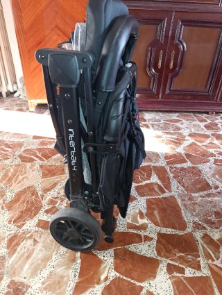 Carrito de bebé plegable