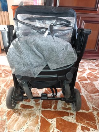 Carrito de bebé plegable