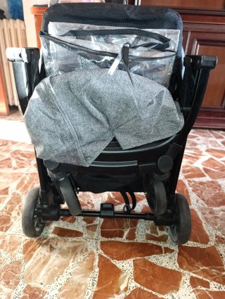 Carrito de bebé plegable