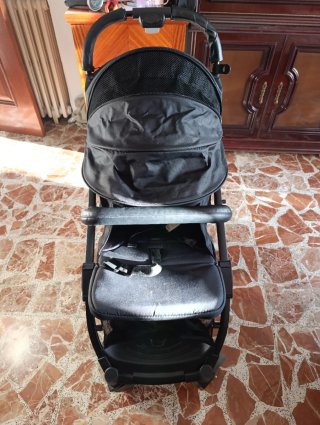 Carrito de bebé plegable