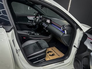 Mercedes-Benz Clase CLA AMG NIGHT