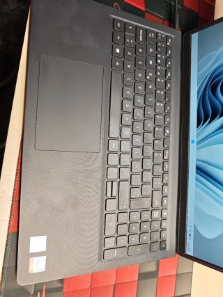 Portátil Dell Vostro 3520