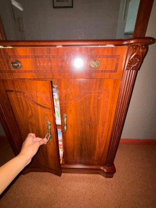 Mueble de entrada con espejo