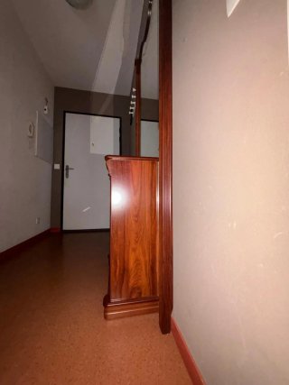 Mueble de entrada con espejo