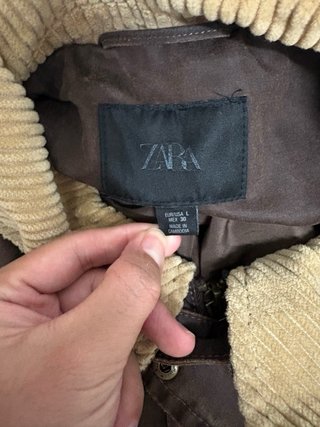 Chaqueta Zara con Cuello de Contraste