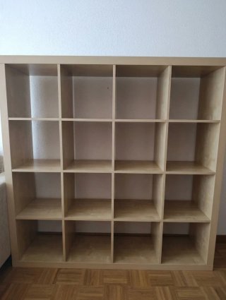 Estantería modular de madera de 16 huecos