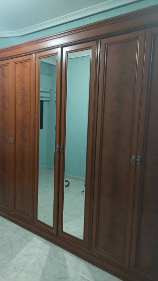 Armario de Madera Maciza 6 Puertas con Espejo
