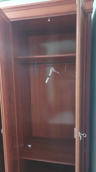 Armario de Madera Maciza 6 Puertas con Espejo