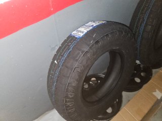 Neumáticos 195/80 R15 2 unidades solo en mano