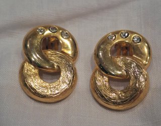 2 Pares de Pendientes Dorados