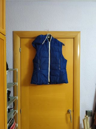 Chaleco azul acolchado