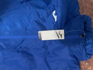 Chubasquero Joma Azul Nuevo Talla XS.